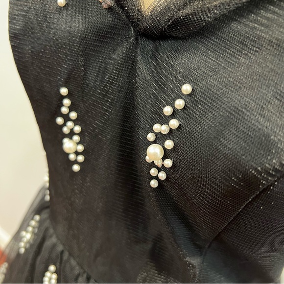 MAC Duggal Black Off The Shoulder Pearl Embellished Tulle Cocktail Dress Reemoly - Picture 7 of 17
